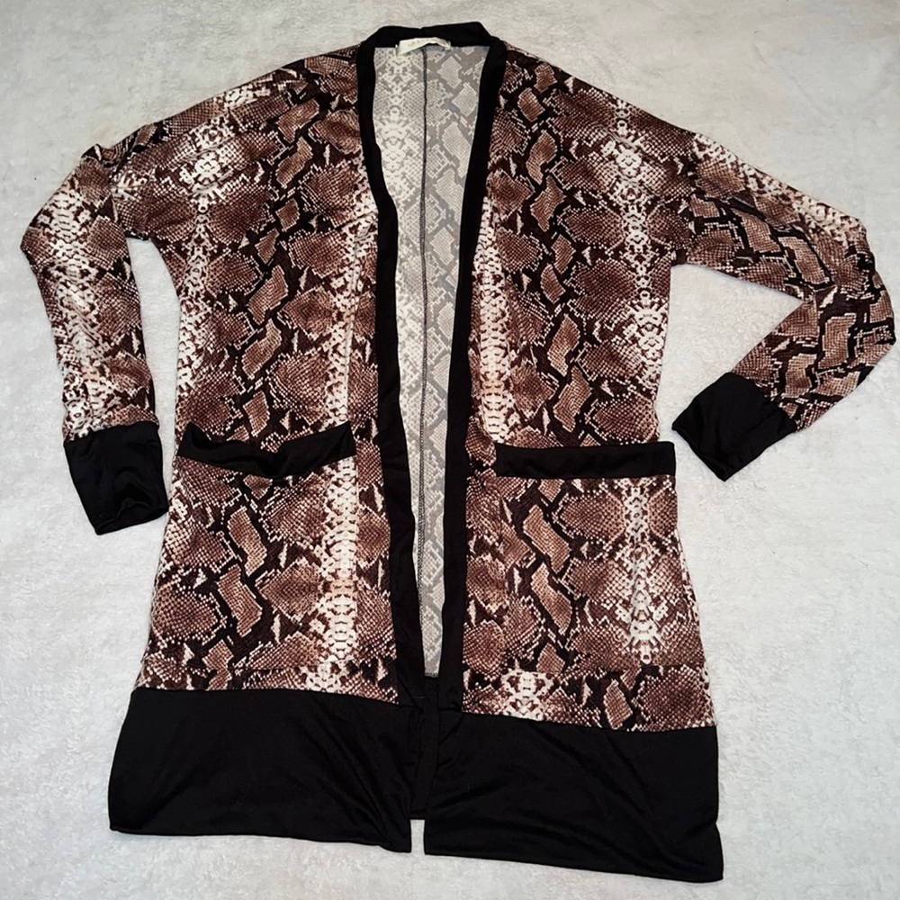 Snakeskin print cardigan!
